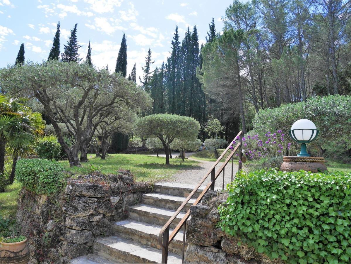 Le Mas Des Oliviers Salernes Exterior foto
