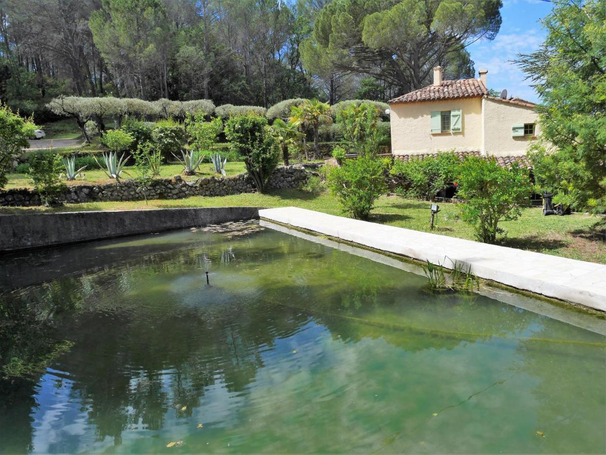 Le Mas Des Oliviers Salernes Exterior foto